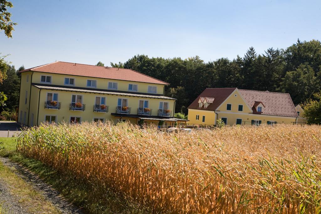 Bad Blumauerhof Hotel Exterior photo