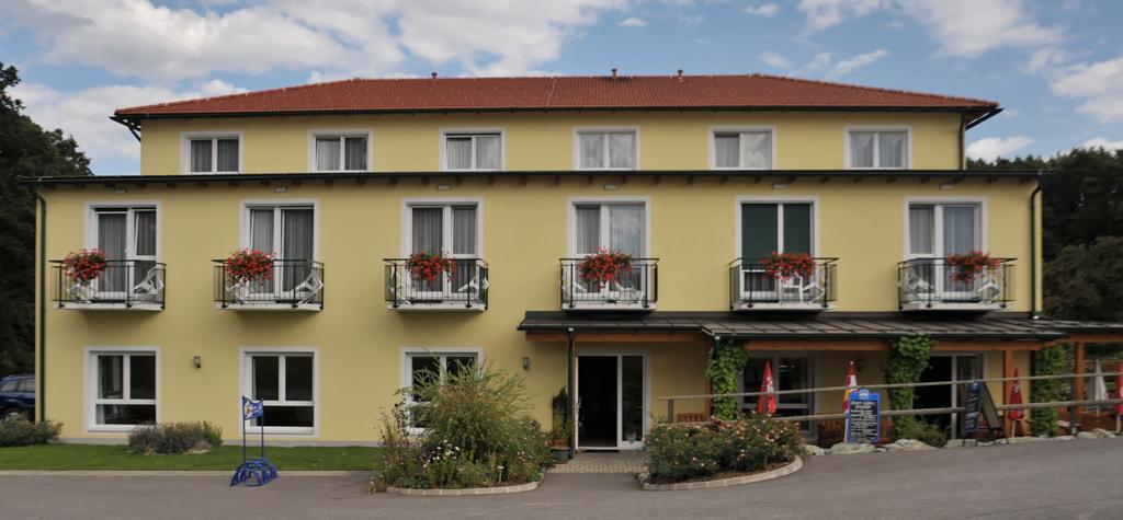 Bad Blumauerhof Hotel Exterior photo